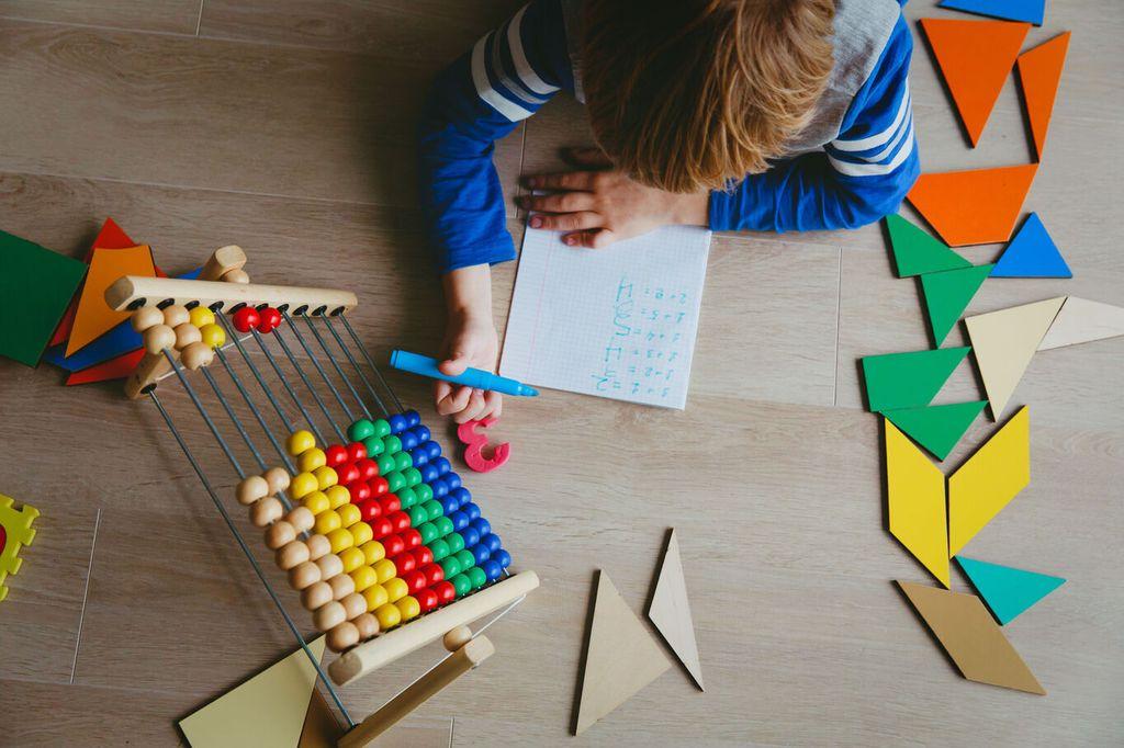 Каковы предупреждающие признаки дислексии у детей?