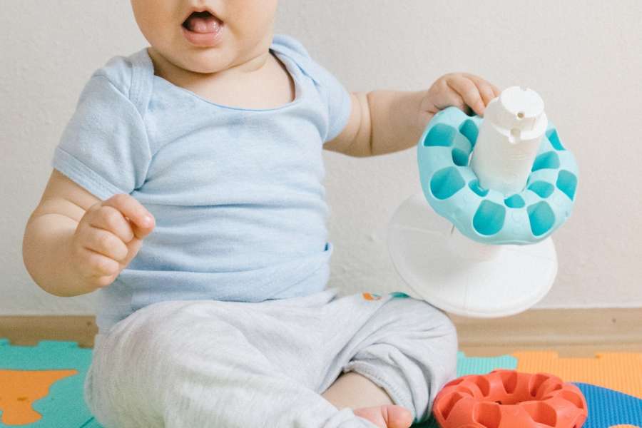 pourquoi acheter un tapis de motricite pour bebe