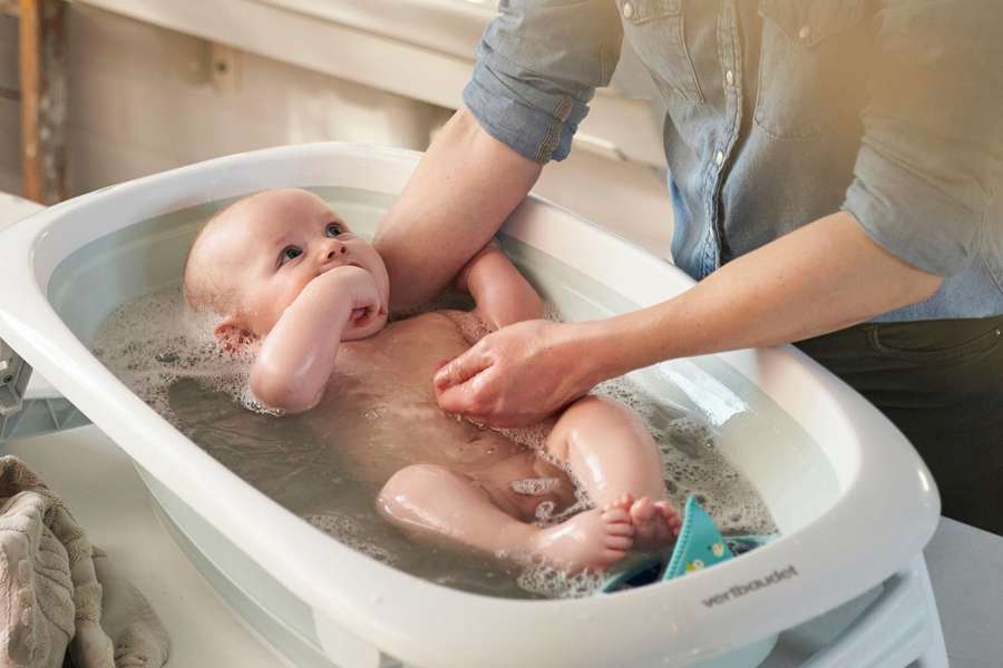 comment bien choisir une baignoire pliante pour bebe
