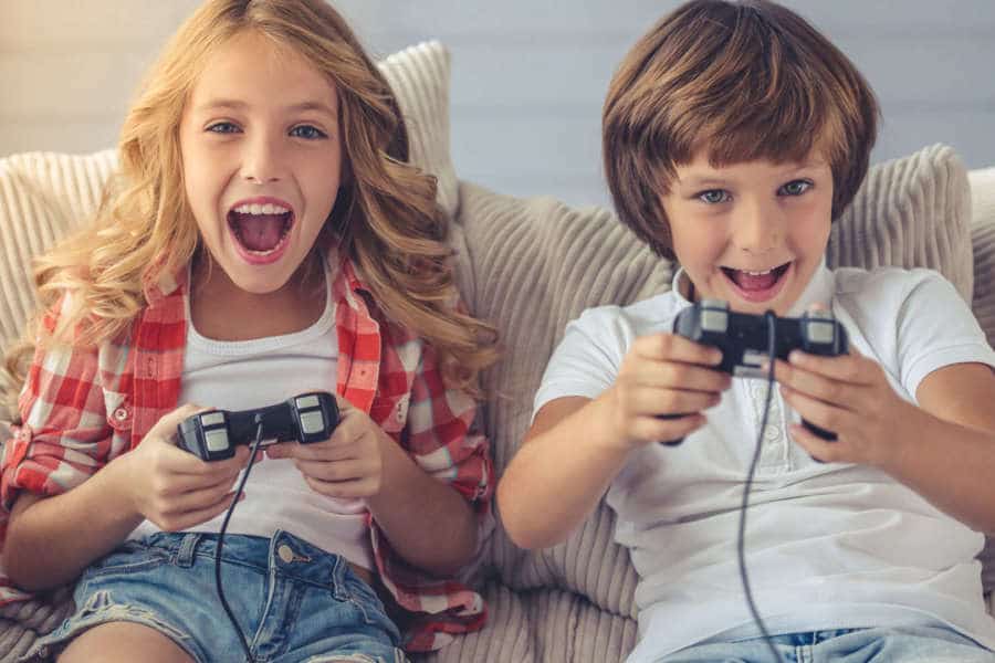 Enfant accro jeux vidéo, que faire ?