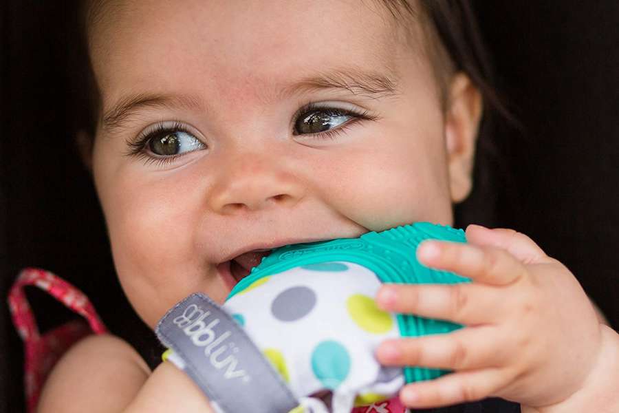 comment bien utiliser le gant de dentition pour bebe