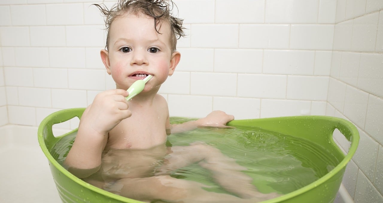 choisir brosse à dents idéale pour un bébé de 0 à 2 ans