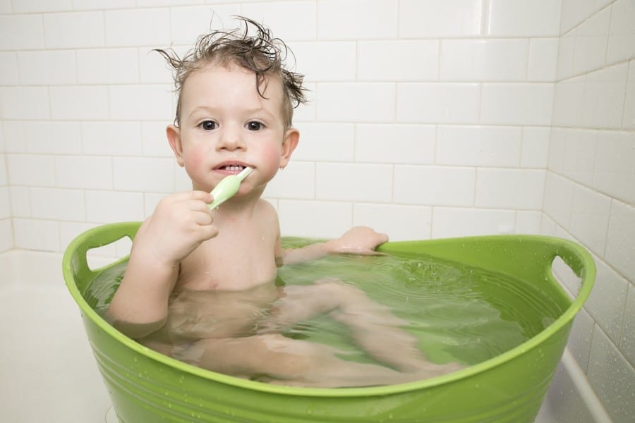 choisir brosse à dents idéale pour un bébé de 0 à 2 ans