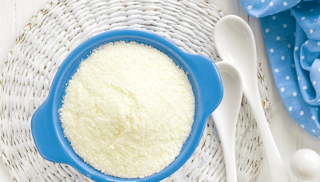 Combien faut-il de gramme de lait en poudre par biberon