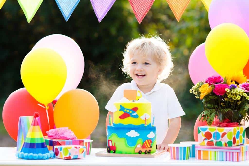 anniversaire enfant goûter vêtements originaux personnalisés t-shirt