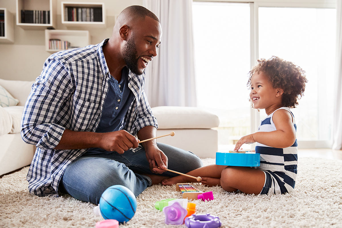 10 idées de jeux pour une parentalité ludique