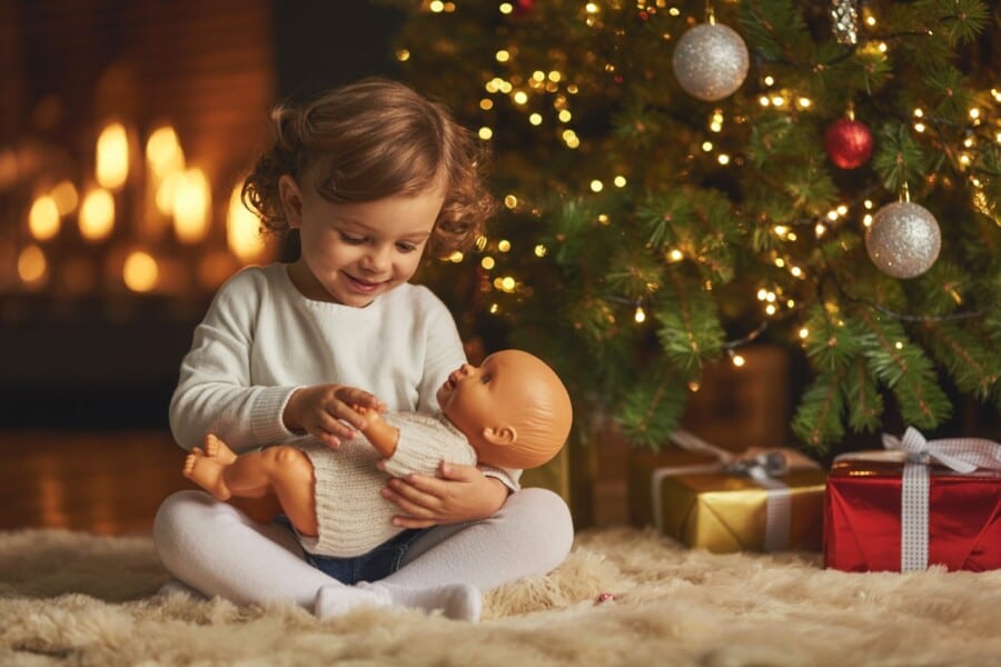 pourquoi offrir poupee noel